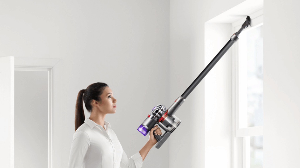 Dyson V8